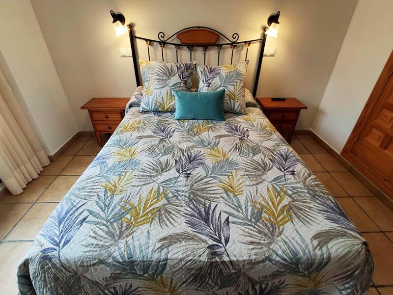Royuela Hostal エクステリア 写真